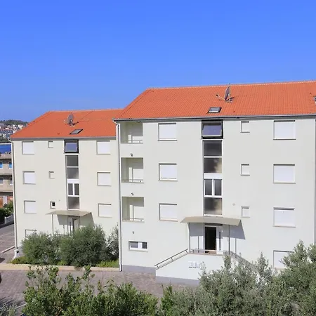 Seaside Apartments With A Swimming Pool Okrug Gornji, Ciovo - 5959