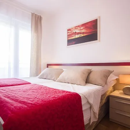 Apartment Seaside Apartments With A Swimming Pool Okrug Gornji, Ciovo - 5959