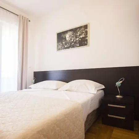 Apartment Seaside Apartments With A Swimming Pool Okrug Gornji, Ciovo - 5959 *