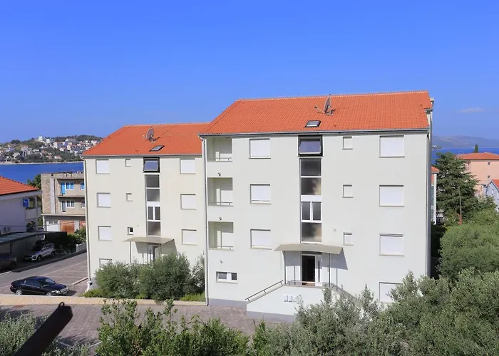 Seaside Apartments With A Swimming Pool Okrug Gornji, Ciovo - 5959