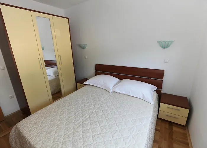 Apartman Seaside Apartments With A Swimming Pool Okrug Gornji, Ciovo - 5959 Trogir