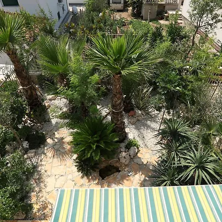 Seaside Apartments With A Swimming Pool Okrug Gornji, Ciovo - 5959