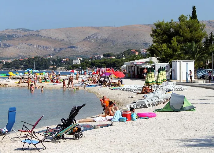 Seaside With A Swimming Pool Okrug Gornji, Ciovo - 5959