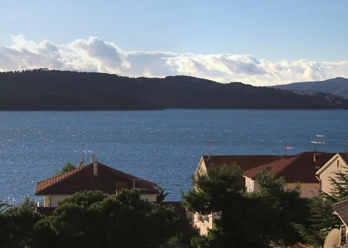 Seaside With A Swimming Pool Okrug Gornji, Ciovo - 5959 公寓 特罗吉尔