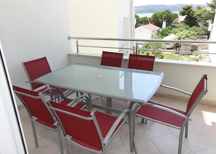 Seaside With A Swimming Pool Okrug Gornji, Ciovo - 5959 Apartament Trogir
