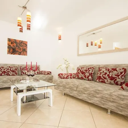 شقة Seaside With A Swimming Pool Okrug Gornji, Ciovo - 5959 تروغير